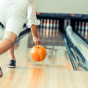 Quelles sont les bases pour bien jouer au bowling ?